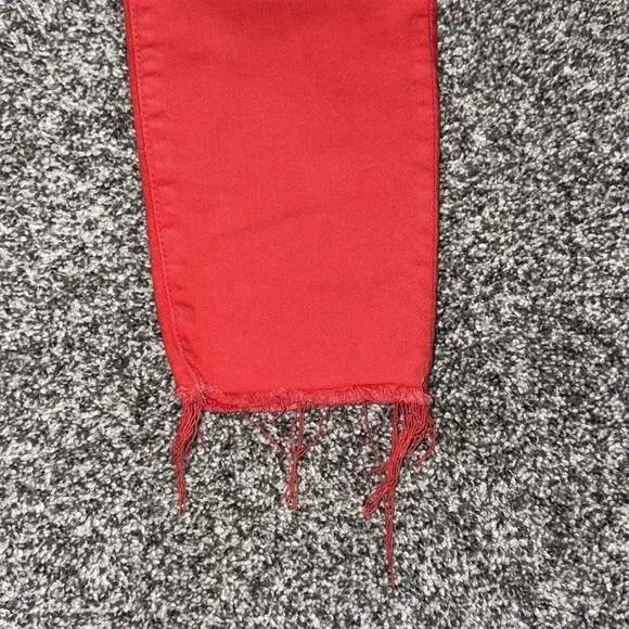 MOTHER Denim The Stunner Ankle Fray in Red